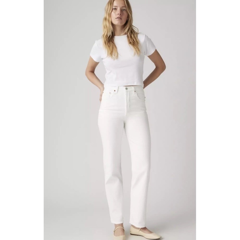 Levi's Ribcage Straight Ankle White Jeans Levis Size 30x29 NWOT